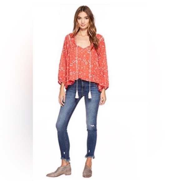 Free People Daisy Print Red Peasant Blouse size Medium - Picture 2 of 12